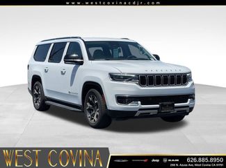 Used 2024 Jeep Wagoneer L Series III w/ Flexible Seating Group AWD/4WD 360° Tour