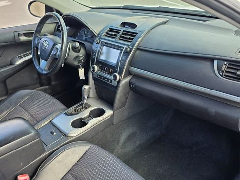 Used 2012 Toyota Camry SE image 11