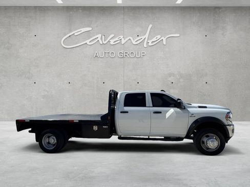 Used 2024 RAM 4500 Tradesman w/ Chrome Appearance Group RWD image 17