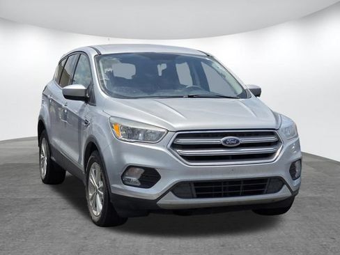 Used 2019 Ford Escape SE FWD image 6