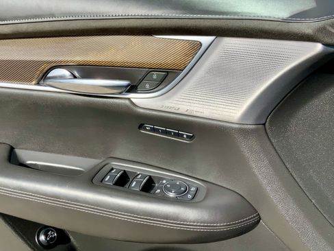 Used 2020 Cadillac XT6 Premium Luxury w/ Platinum Package AWD/4WD image 50