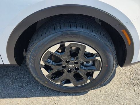 Used 2024 Kia Sorento S AWD/4WD image 18