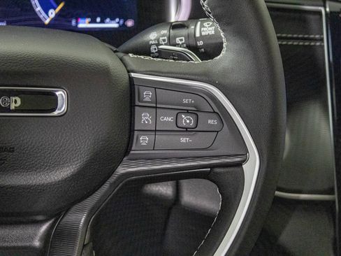 New 2025 Jeep Grand Cherokee Altitude w/ Trailer Tow Package image 34