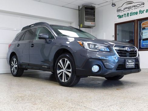 Used 2018 Subaru Outback 2.5i Limited image 3