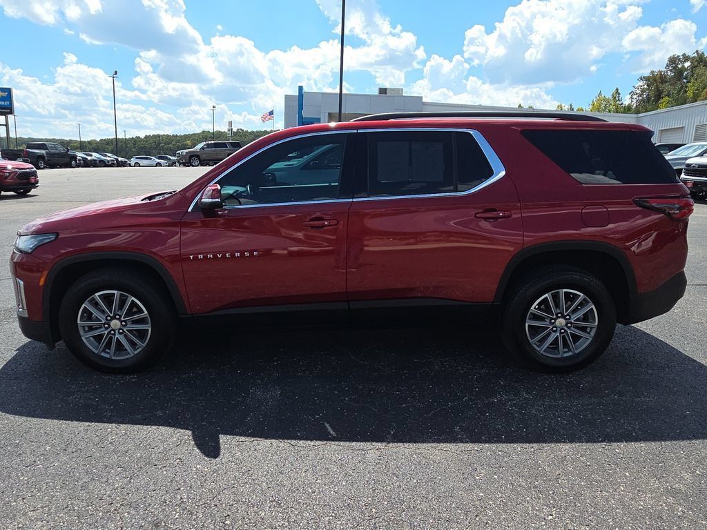 Used 2023 Chevrolet Traverse LT w/ LPO, Floor Liner Package AWD/4WD image 5