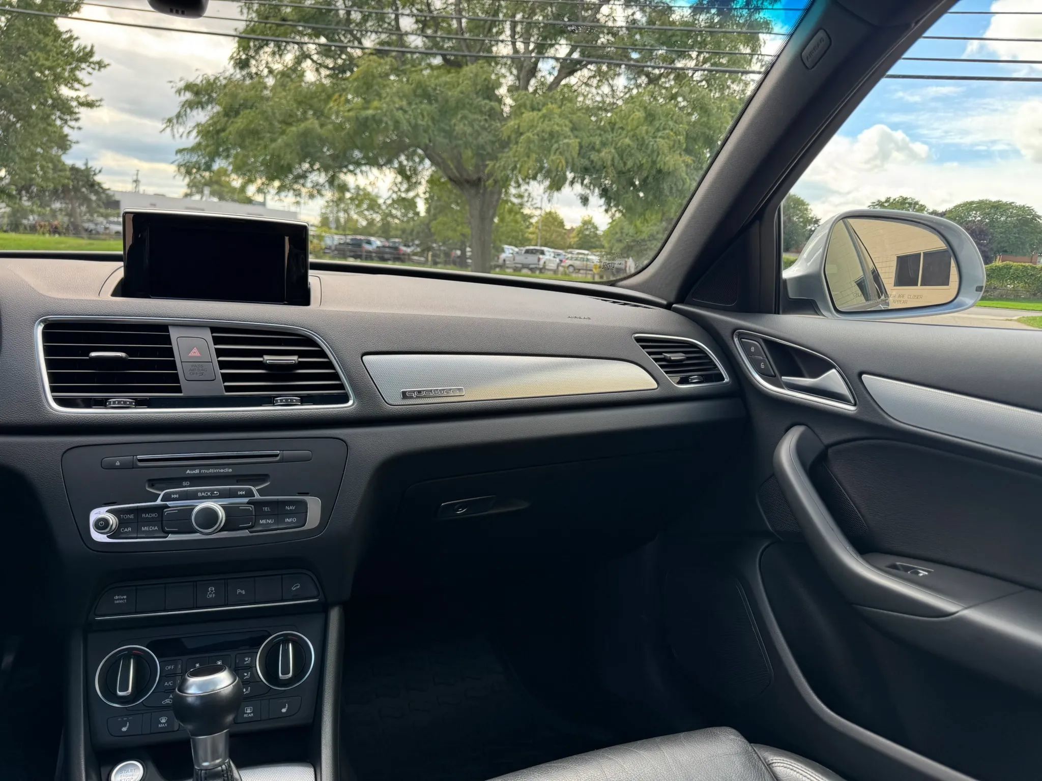 Used 2018 Audi Q3 2.0T Premium w/ Convenience Package AWD/4WD image 15