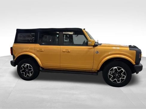 Used 2022 Ford Bronco Outer Banks AWD/4WD image 6