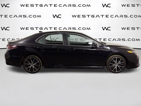 Used 2021 Toyota Camry SE w/ Convenience Package FWD image 48