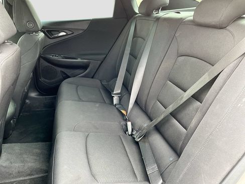 Used 2025 Chevrolet Malibu LS FWD image 24