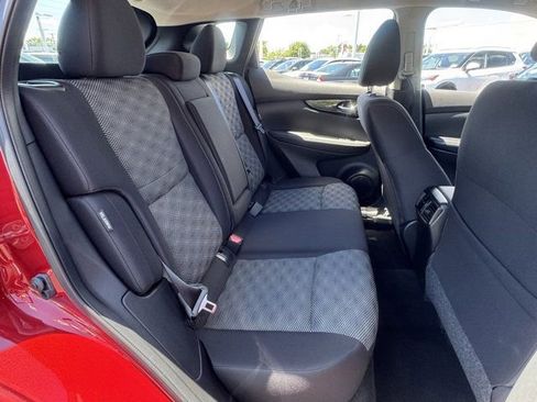 Used 2022 Nissan Rogue Sport SV AWD/4WD image 18