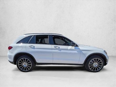 Used 2021 Mercedes-Benz GLC 300 image 4