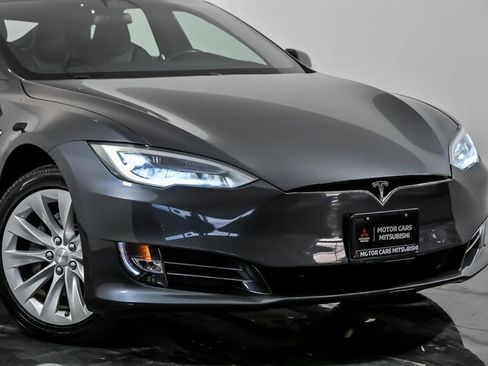 Used 2018 Tesla Model S 100D image 2