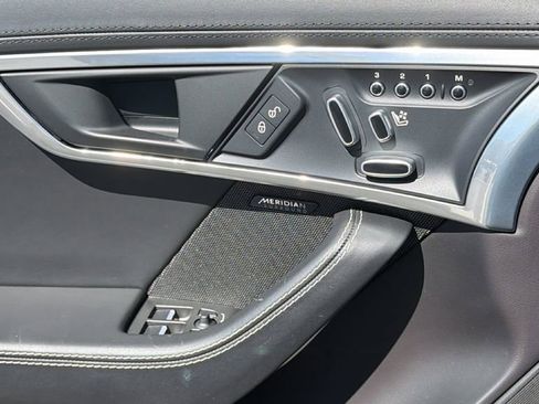 Used 2019 Jaguar F-TYPE Convertible AWD image 22