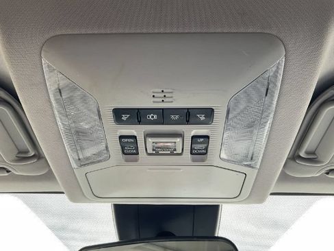Used 2019 Toyota RAV4 XLE FWD image 28