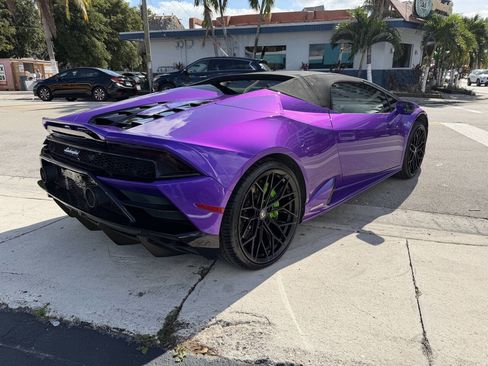 Used 2020 Lamborghini Huracan EVO image 6