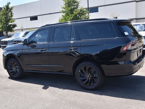 New 2025 Lincoln Navigator Reserve w/ Jet Appearance Package image 10