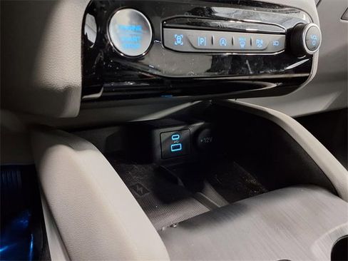 Certified 2023 Ford Escape Platinum w/ Premium Technology Package image 17