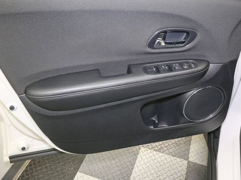 Used 2022 Honda HR-V EX image 41