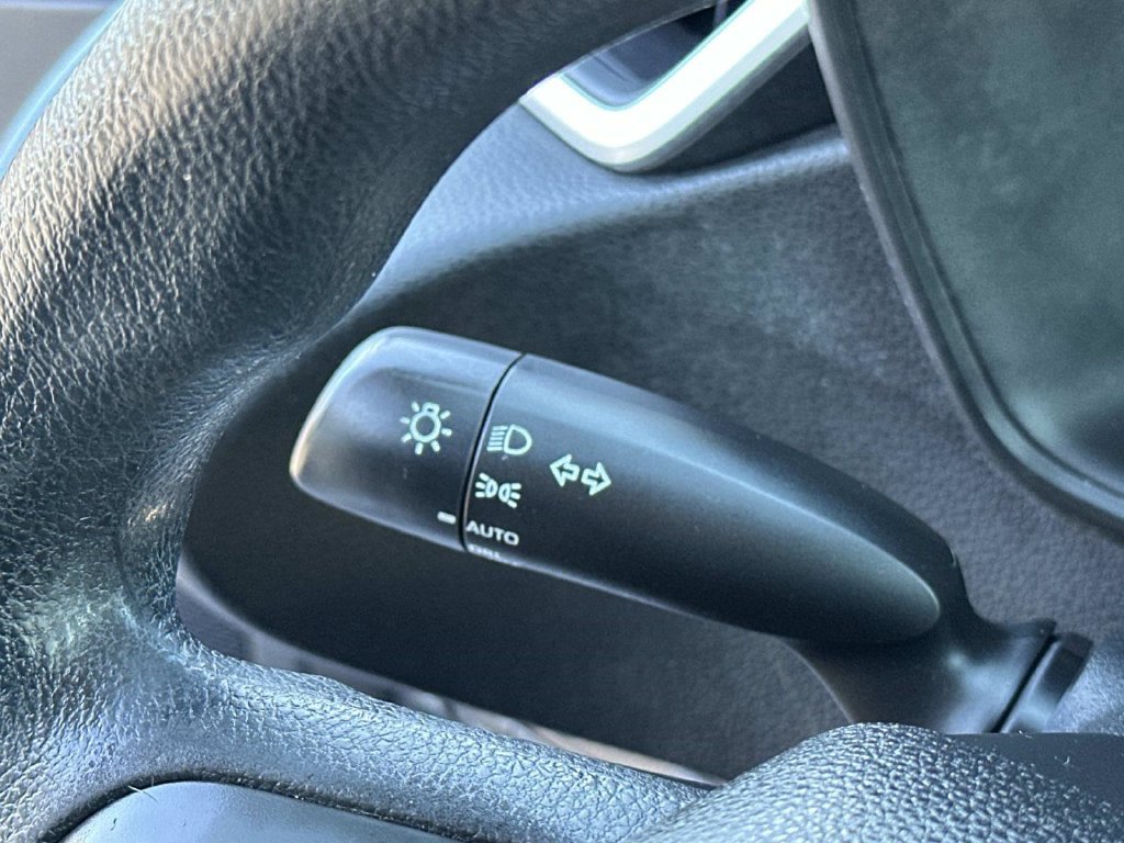 Used 2021 Toyota Corolla LE FWD image 27