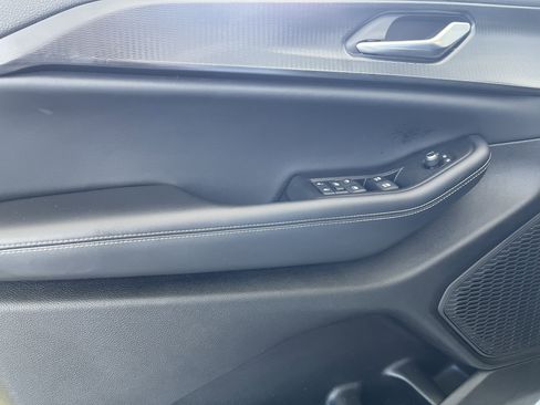 Used 2024 Jeep Grand Cherokee Altitude RWD image 13