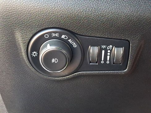Used 2024 Jeep Compass Latitude AWD/4WD image 25