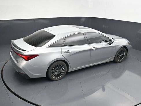 Used 2020 Toyota Avalon XSE FWD image 22