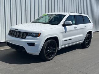 Used 2017 Jeep Grand Cherokee Altitude video 1