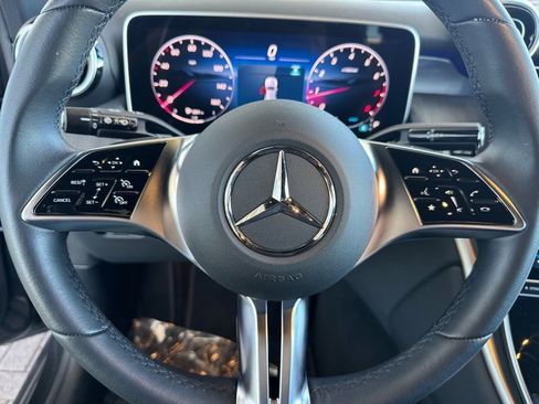 Certified 2025 Mercedes-Benz GLC 300 image 27