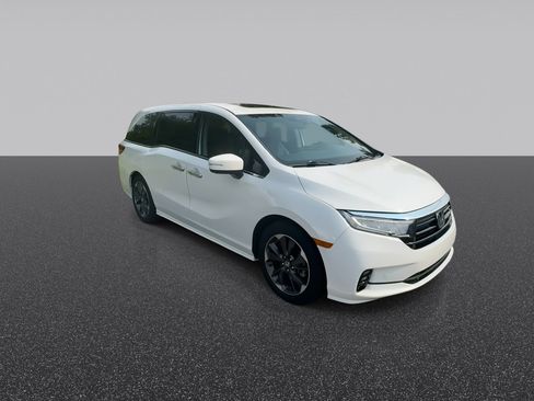 Used 2022 Honda Odyssey Elite image 3