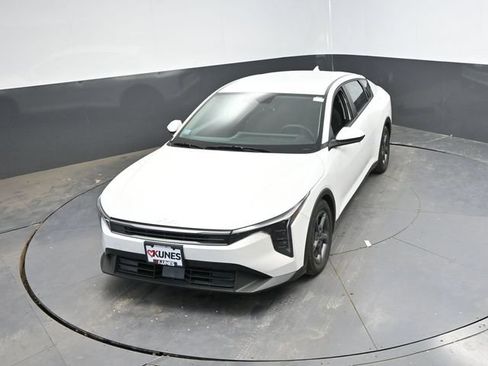 Used 2025 Kia K4 FWD image 35