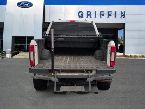 Used 2022 Ford F250 Lariat w/ Lariat Ultimate Package AWD/4WD image 8