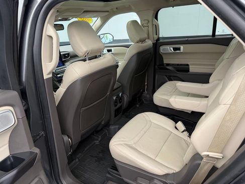Used 2020 Ford Explorer Platinum w/ Premium Technology Package AWD/4WD image 63