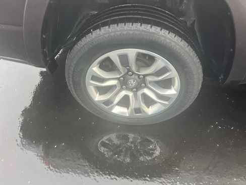 Used 2019 RAM 1500 Limited image 32