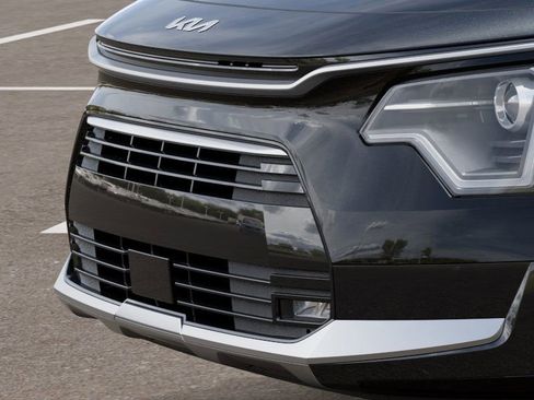 New 2025 Kia Niro EX Touring image 12
