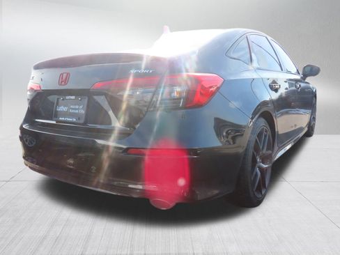 Used 2023 Honda Civic Sport image 7