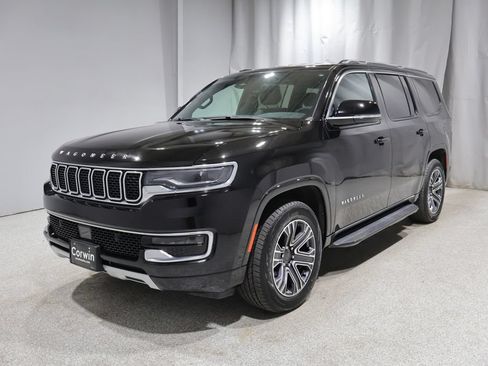 Used 2023 Jeep Wagoneer Series II AWD/4WD image 6