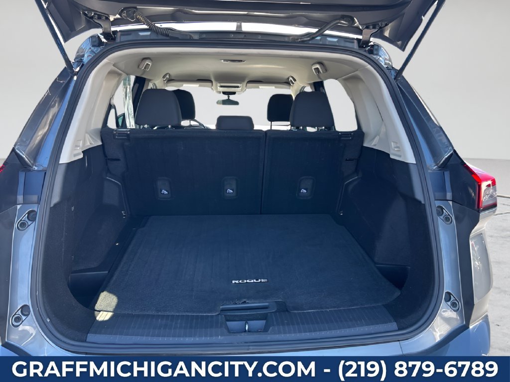 Used 2024 Nissan Rogue S AWD/4WD image 17
