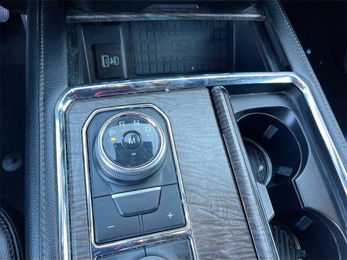 Used 2021 Ford Expedition Max Limited image 16