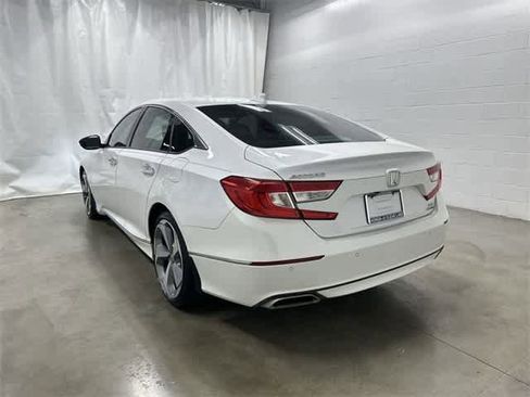 Certified 2019 Honda Accord Touring image 2