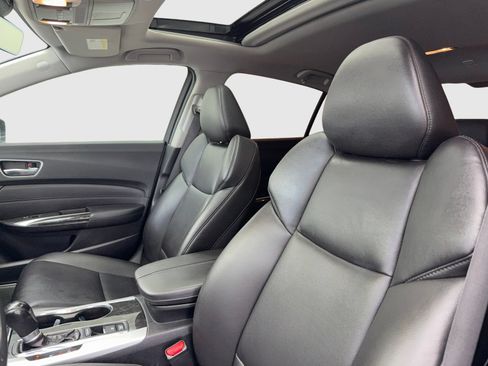 Used 2018 Acura TLX FWD image 15