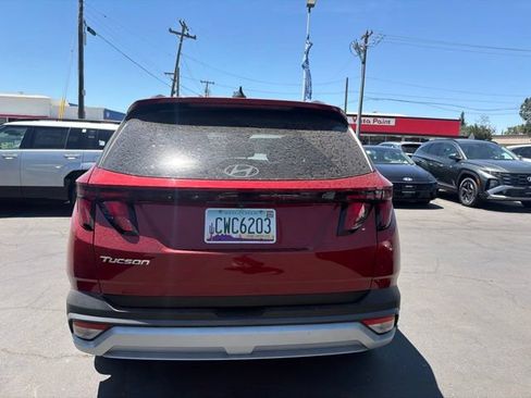 Used 2025 Hyundai Tucson SEL FWD image 6
