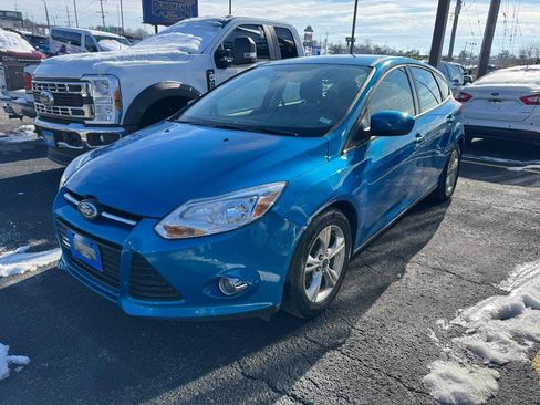 Used 2012 Ford Focus SE w/ SE Sport Pkg image 3