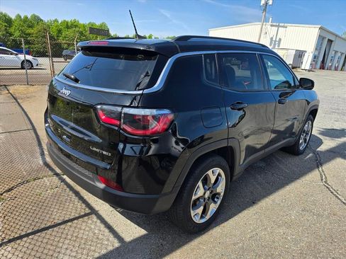 Used 2018 Jeep Compass Limited w/ Navigation Group AWD/4WD image 10