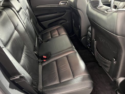 Used 2016 Jeep Grand Cherokee Limited image 24