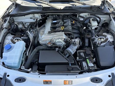 Used 2017 MAZDA MX-5 Miata RF Grand Touring RWD image 30