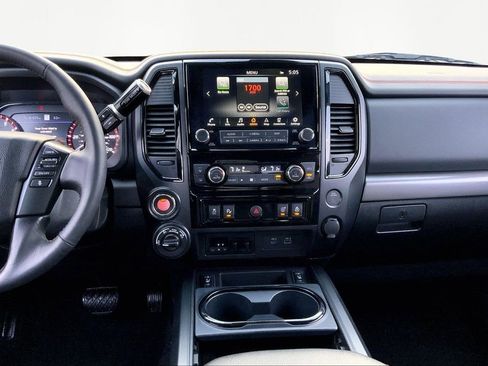 Used 2024 Nissan Titan PRO-4X w/ Pro-4x Convenience Package image 9