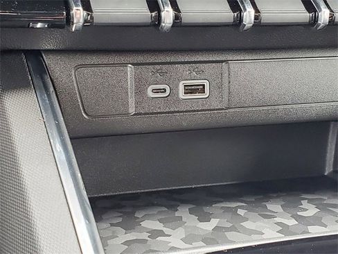 New 2025 GMC Canyon Elevation w/ Convenience Package image 19