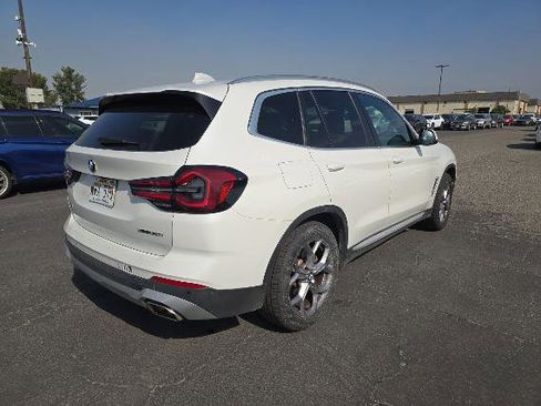 Used 2024 BMW X3 xDrive30i AWD/4WD image 3
