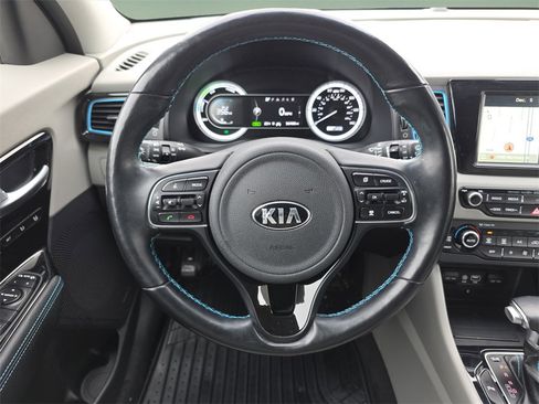 Used 2018 Kia Niro Touring image 24