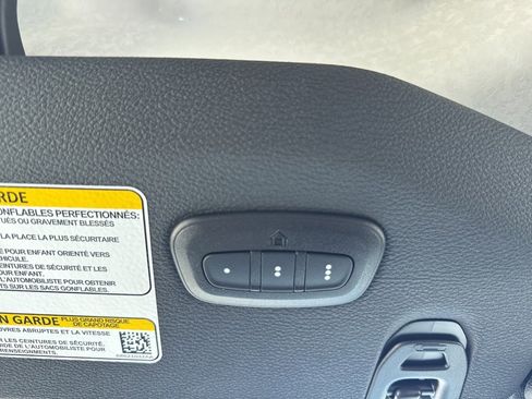 New 2025 Jeep Gladiator Sport image 10